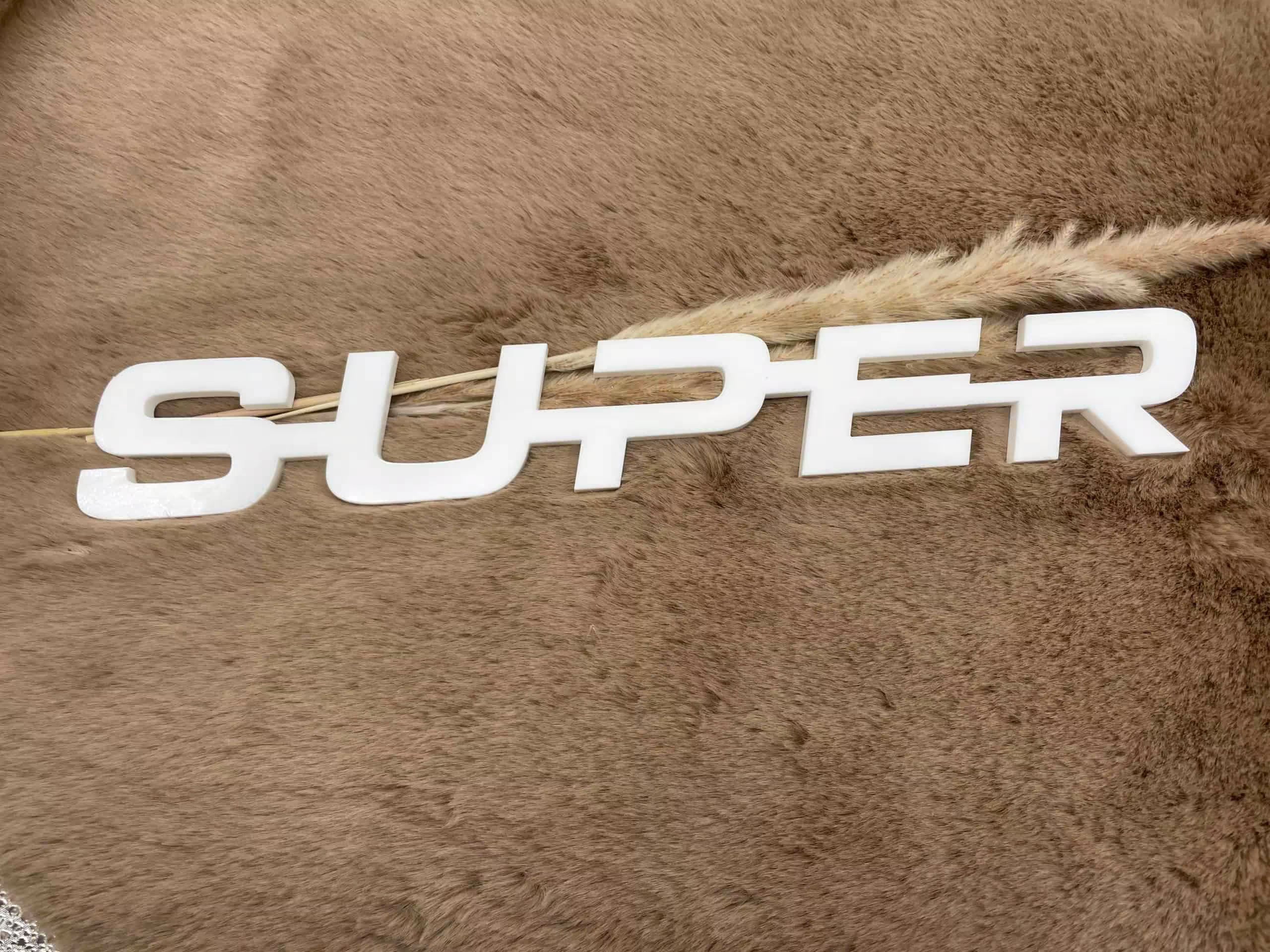 Super 2.0 Logo - Plexiglas Weiß - 8mm