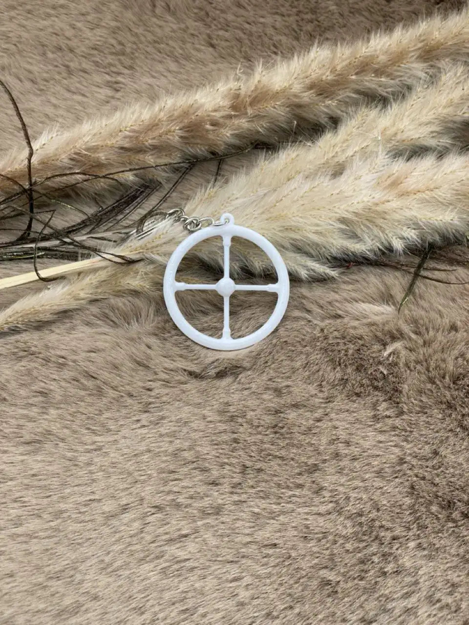 Keychain 4-spoke steering wheel