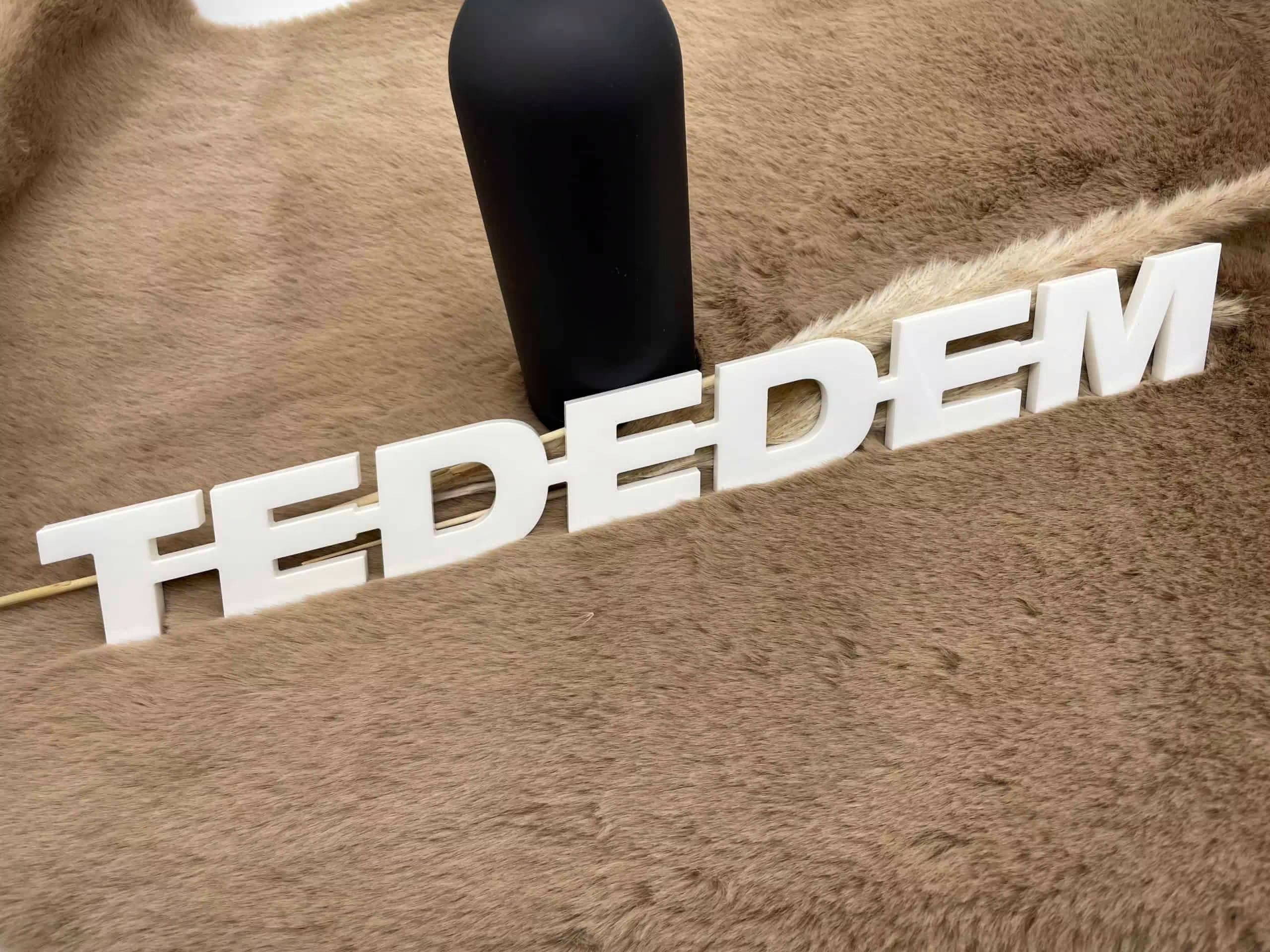 TEDEDEM Logo - Plexiglas Weiß - 8mm