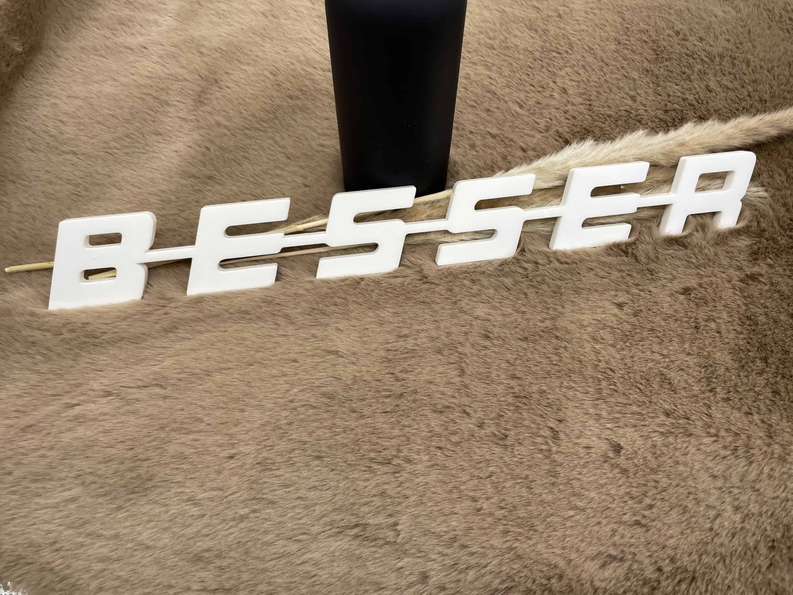 Besser-Logo – Plexiglas weiß – 8 mm