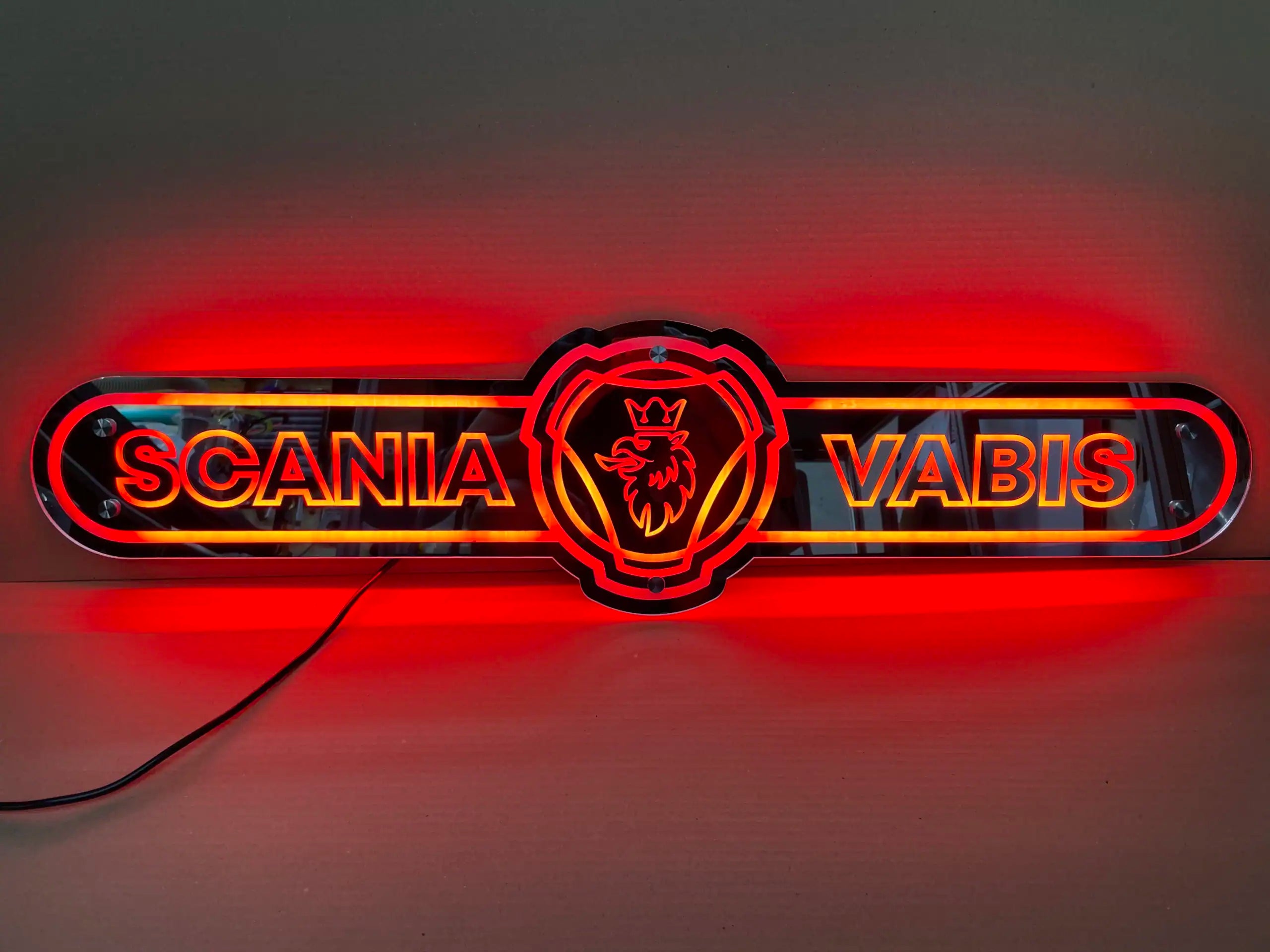 Scania LED-Spiegelrückwand